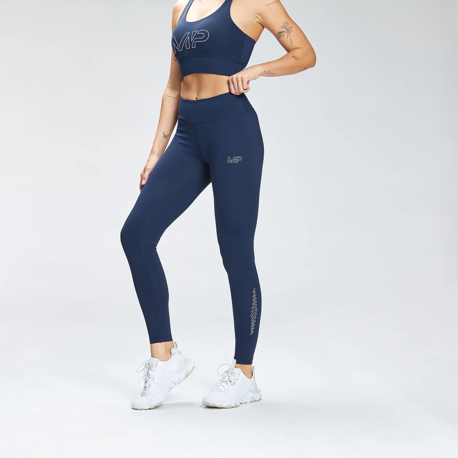 Pantaloni de antrenament MP pentru femei Repeat Mark Graphic - albastru petrol - XXS Imagine 1