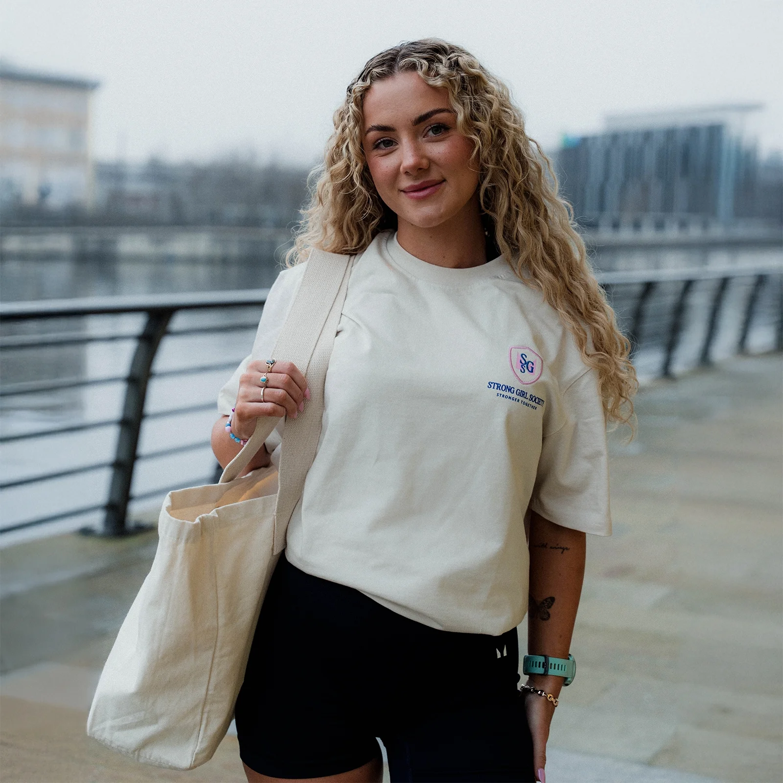 MP Femei Strong Girl Society T-Shirt - Ecru - XS Imagine 1