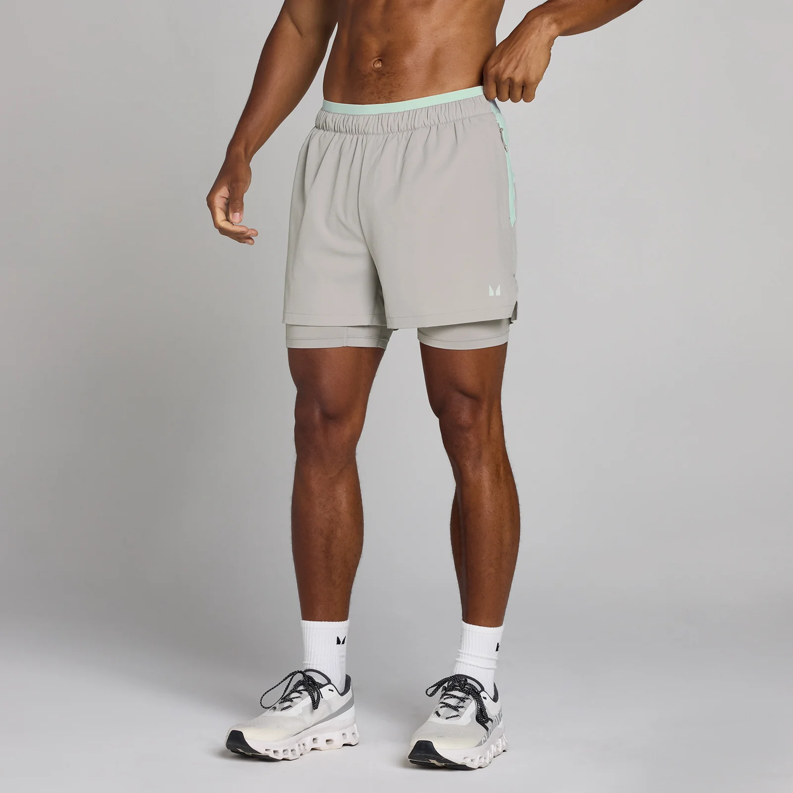Pantaloni scurți MP Men's Training Ultra 5" 2-in-1 - Gri Chalk - XS Imagine 1